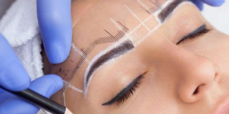 Shaping the Perfect Brow